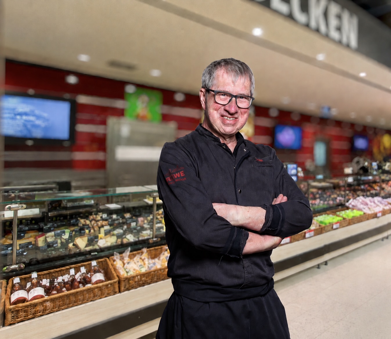 REWE Pfleger Mitarbeiter Heiße Theke